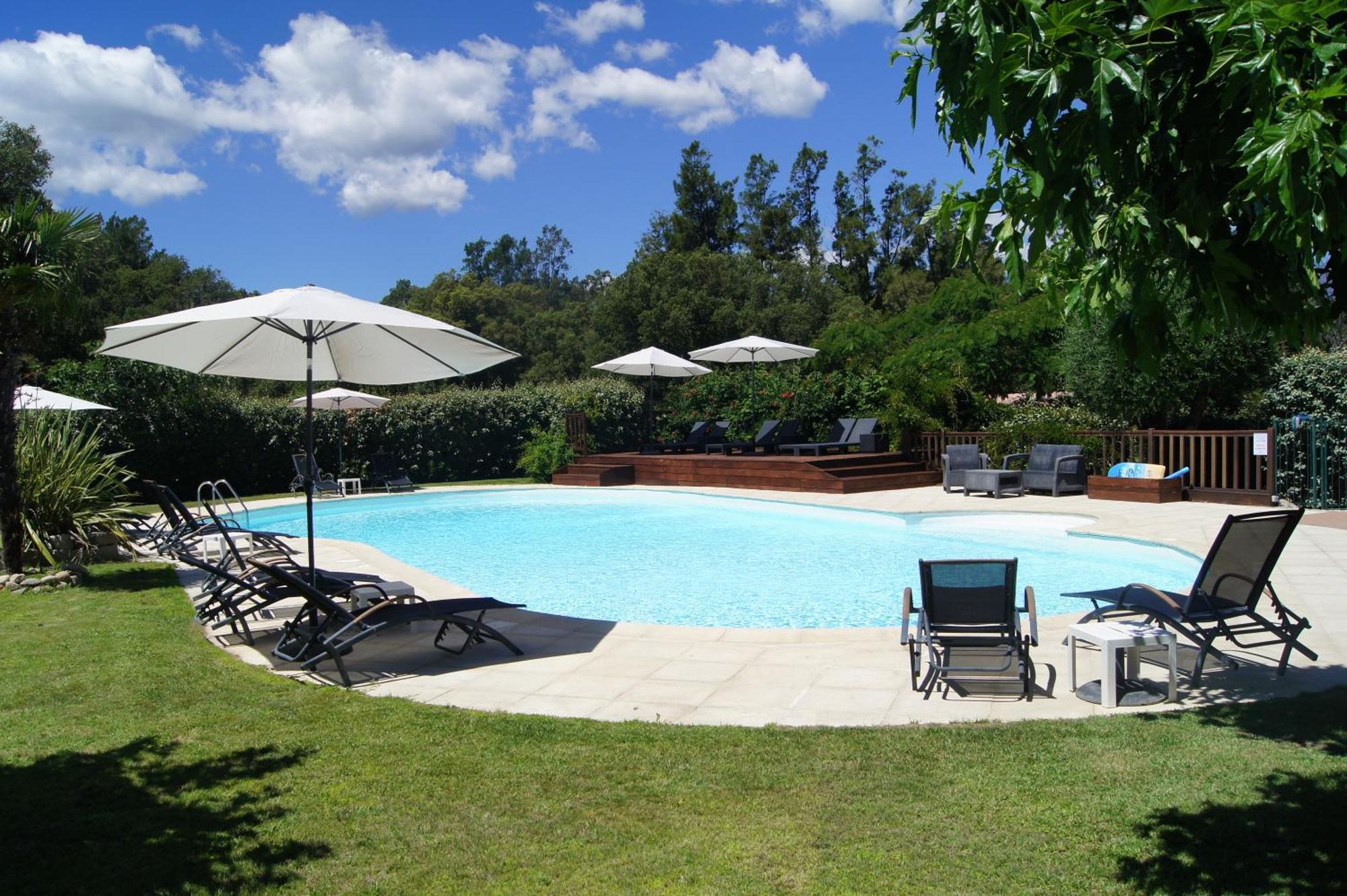 Residence Les Jardins De Sainte-Lucie "Piscine Chauffee" Екстериор снимка