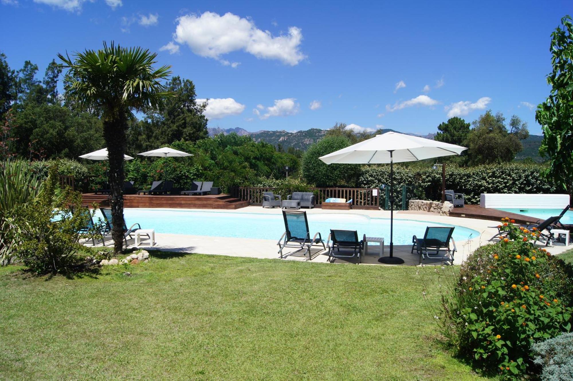 Residence Les Jardins De Sainte-Lucie "Piscine Chauffee" Екстериор снимка
